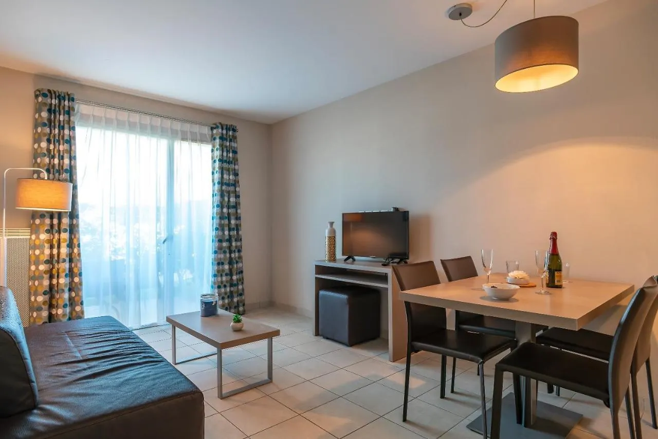 Ferienwohnung Les Sables 504 - Appt Avec Piscine Partagee Concarneau